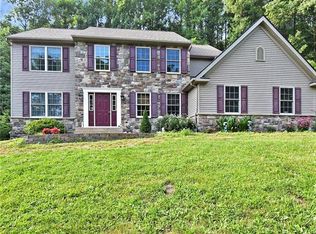 4049 Sherry Hill Rd, Hellertown, PA 18055