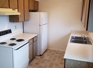 1690 Bramble Pl APT 3, Redding, CA 96002