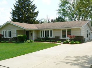 1313 Radcliffe Ln, Schaumburg, IL 60193