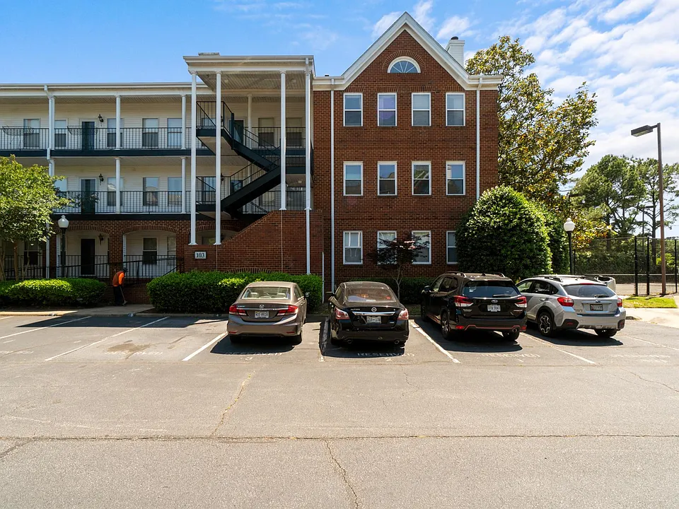 103 Westover Ave #206