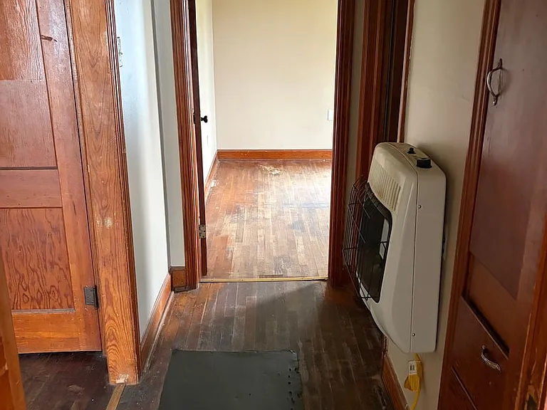 1117 N 32nd St — Photo 11