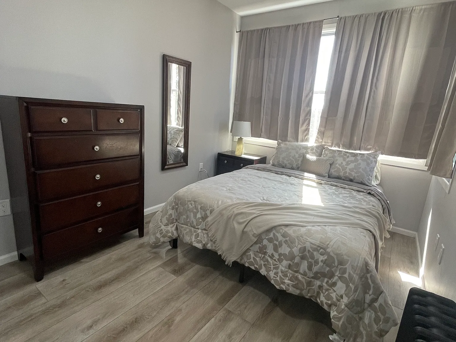 2 bed, 600 sqft, $1,400 — Photo 4
