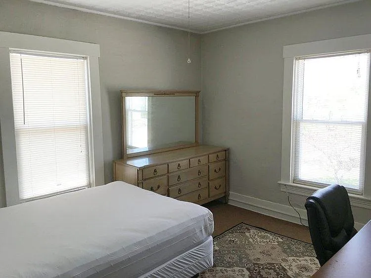 35-37 Washington Ave #2 — Photo 10