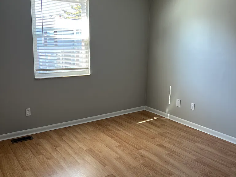 844 Pineway Dr — Photo 6