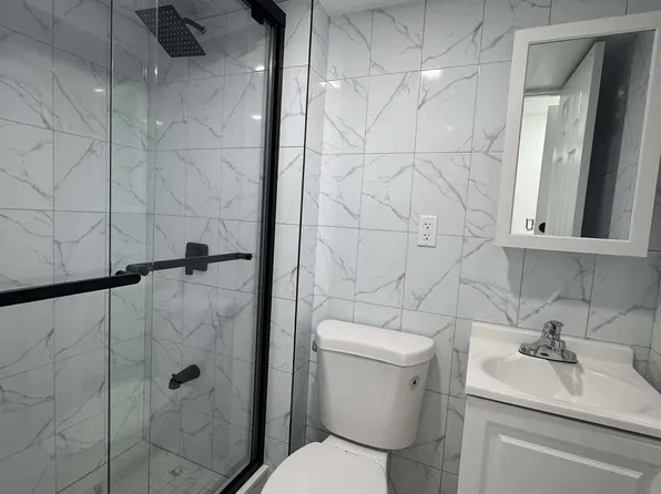 1030 Elder Avenue image 3 of 4