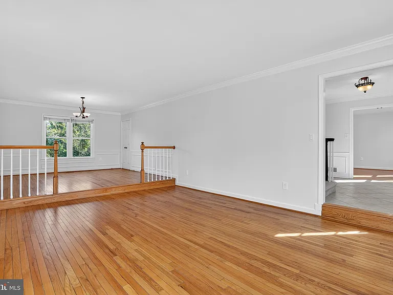7705 Zulima Ct — Photo 8