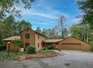 72 Meadow Wood Dr, Greenfield, MA 01301