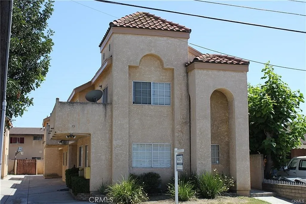 3 bed, 1196 sqft, $3,200 — Photo 1