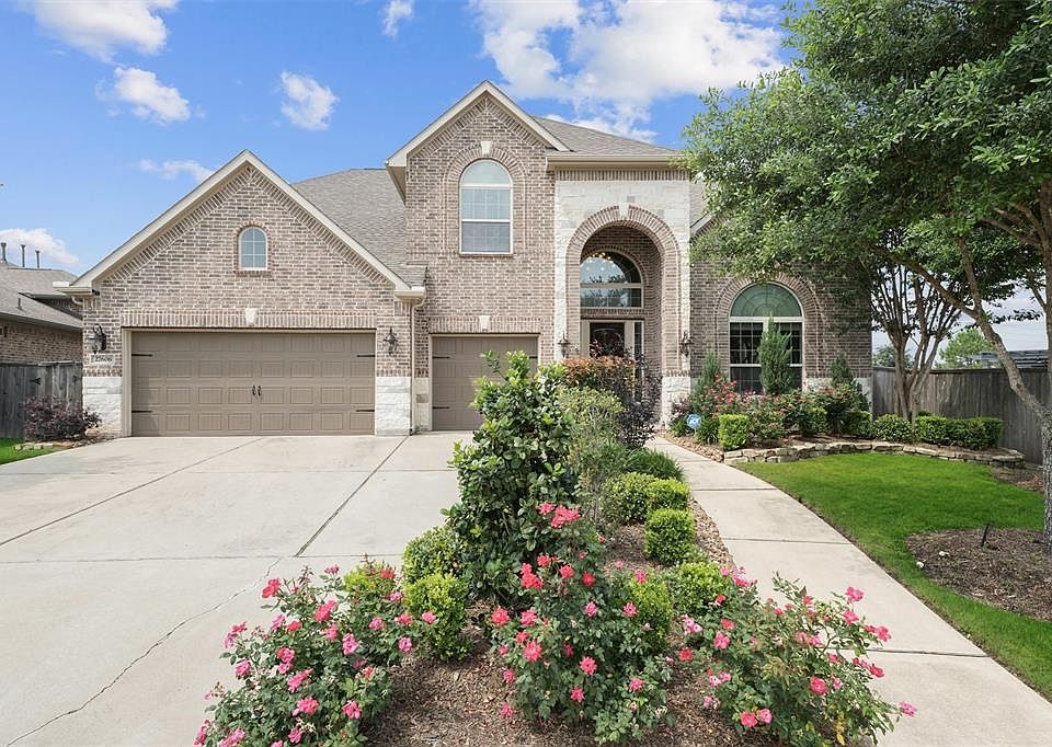 1st image of 27606 Fleetwood Bend Lane