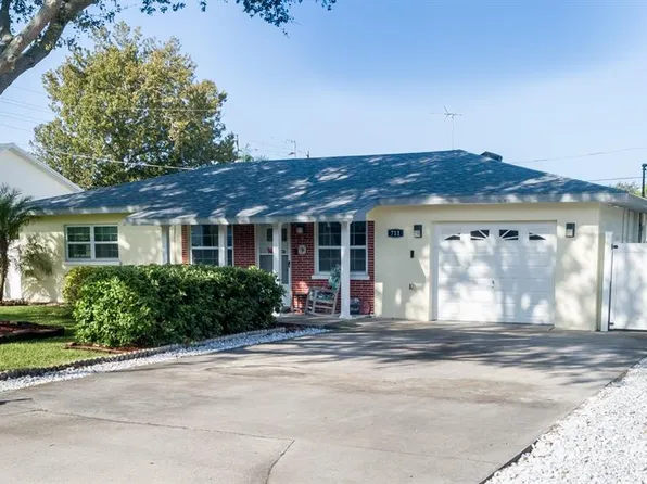 711 22nd St SW, Largo, FL 33770