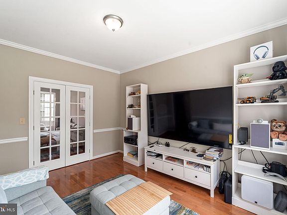 5th image of 3 Sharon Ln