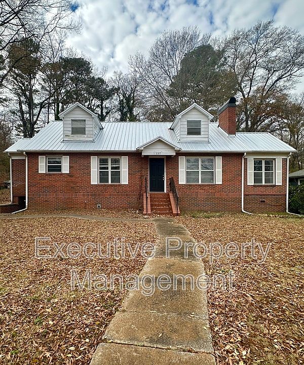 1st image of 637 Blanton Ln