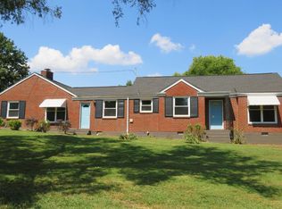 2203 Ravenwood Dr, Nashville, TN 37216