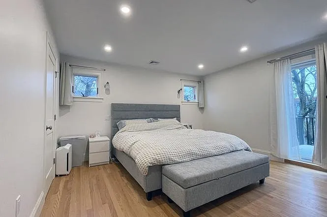 72 Holland St — Photo 9
