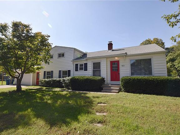3rd image of 1831 E 66th St