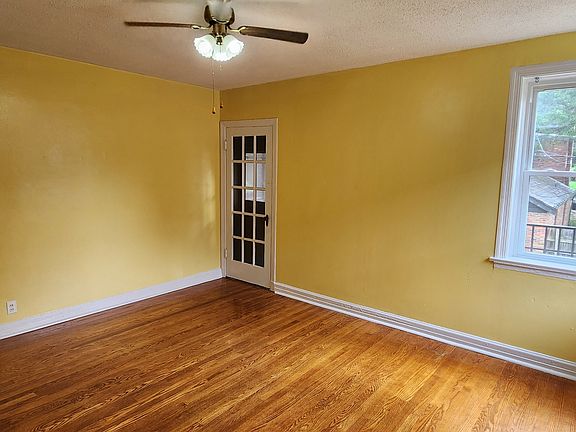 2nd image of 3944 Canterbury Dr #1S