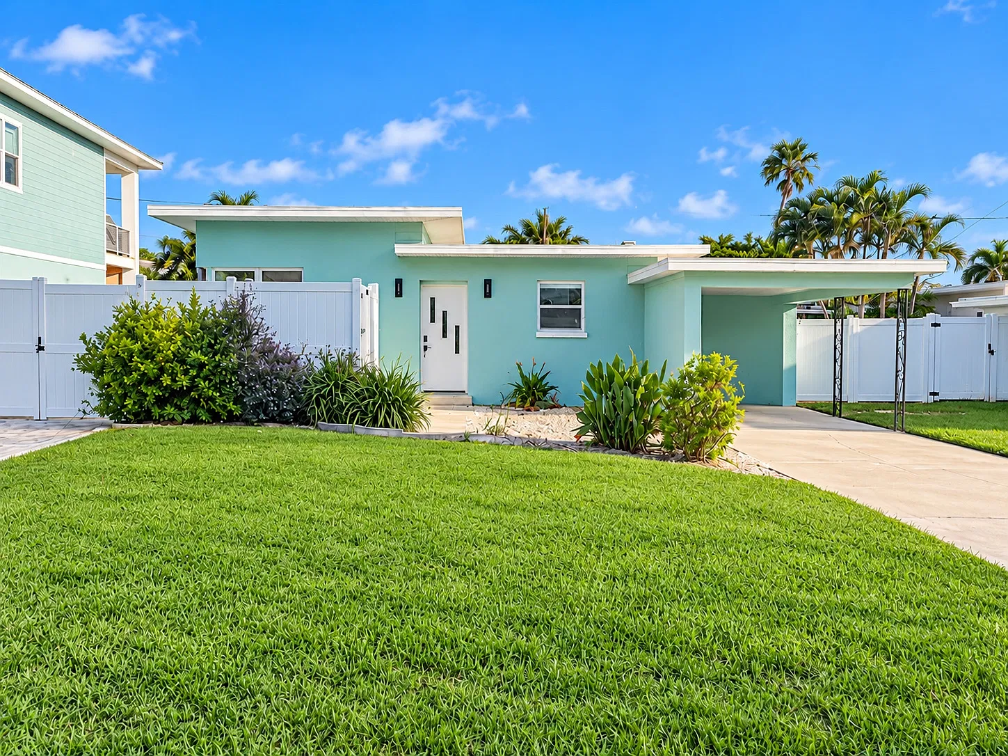 3 bed, 1174 sqft, $3,600 — Photo 1