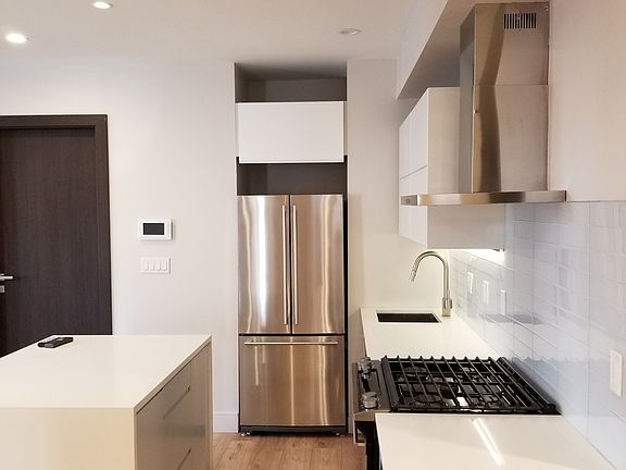 5th image of 769 Dorchester Ave #1
