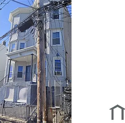 3 bed, $2,800 — Photo 1
