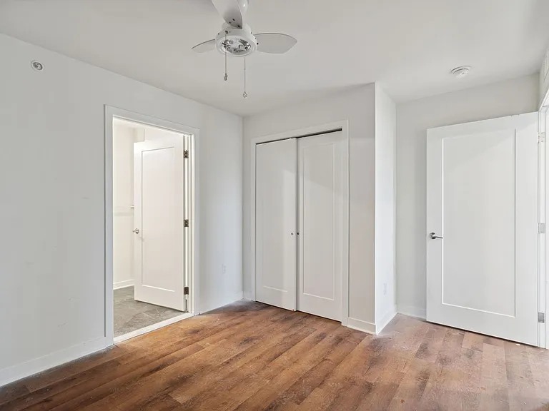 Graduate Pointe — Photo 144