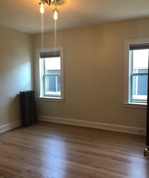4428 N Oakland Ave — Photo 7