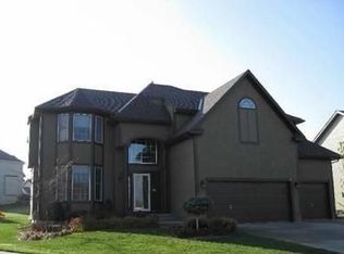 21507 W 99th Ter, Lenexa, KS 66220