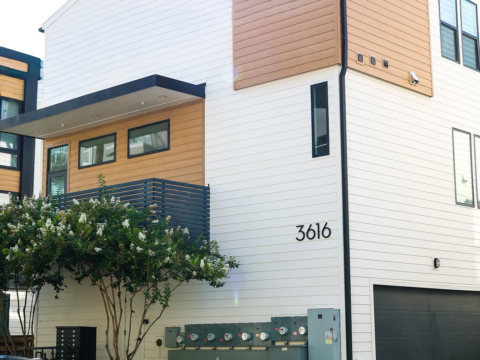 3 bed, 3.5 bath, 1797 sqft, $3,500 — Photo 2