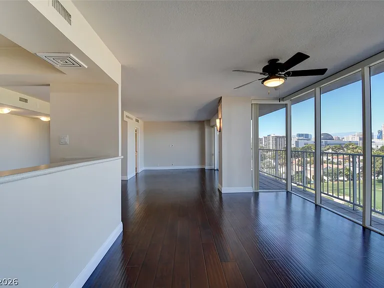 3111 Bel Air Dr #8E — Photo 4