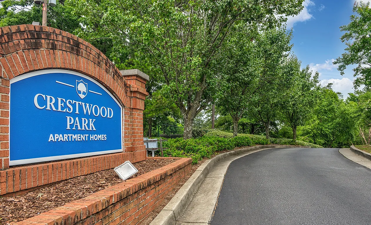 Crestwood Park — Photo 1