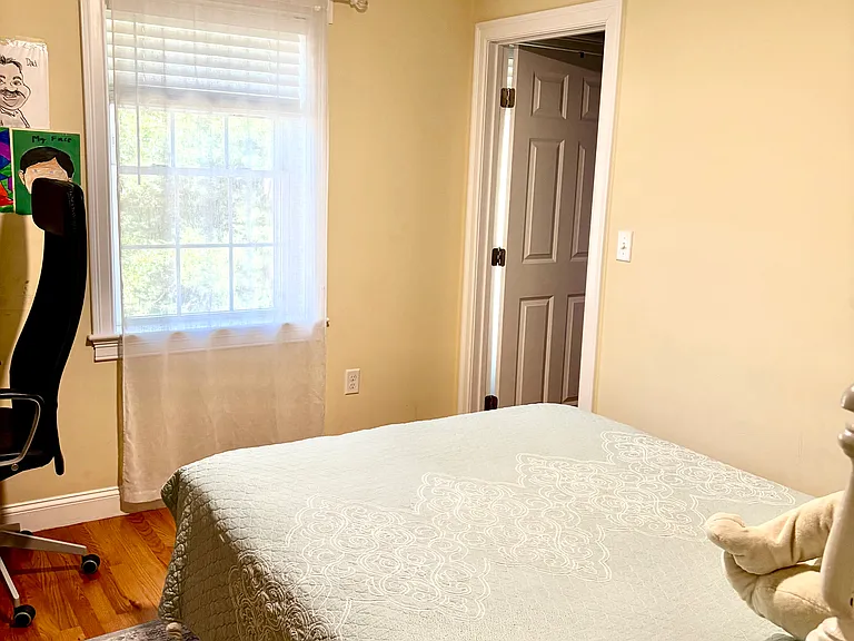 30 Wellesley Ave — Photo 12