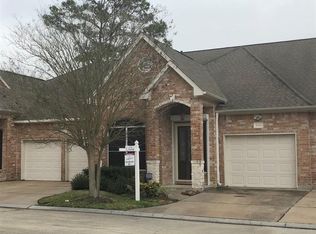 10306 Solitaire Cir, Houston, TX 77070