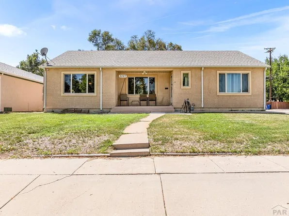 2227 Coronado Rd, Pueblo, CO 81003