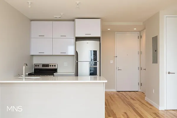 Rented by MNS | media 25