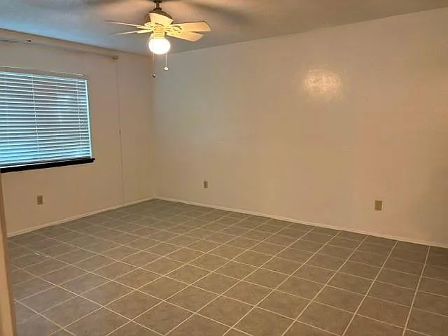 14667 Lourdes Dr — Photo 11