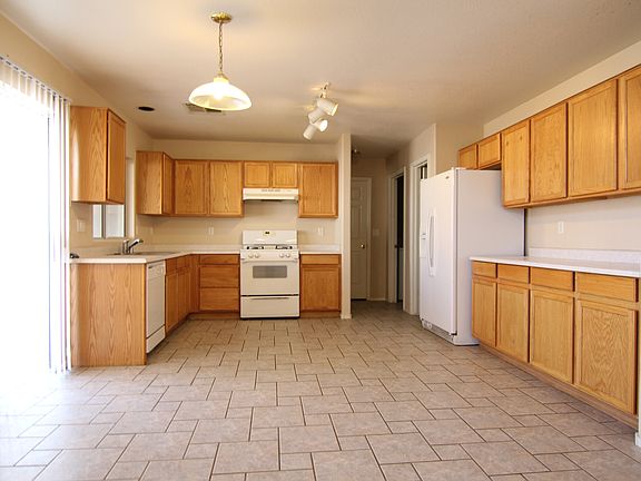 5th image of 6220 Valley Grove Ct