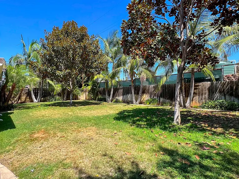 5635 Urban Dr — Photo 13