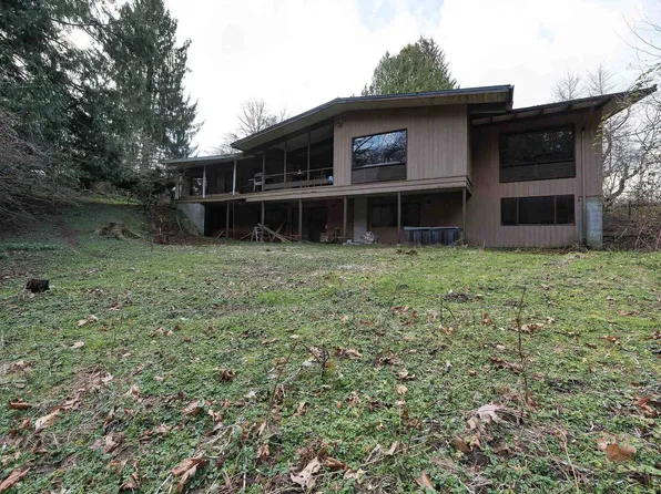 19607 80th Ave, Langley, BC V2Y 1Y4