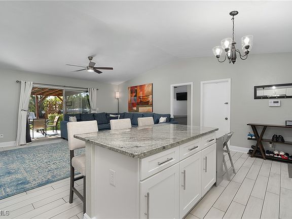 4th image of 2303 NE 7th Ave