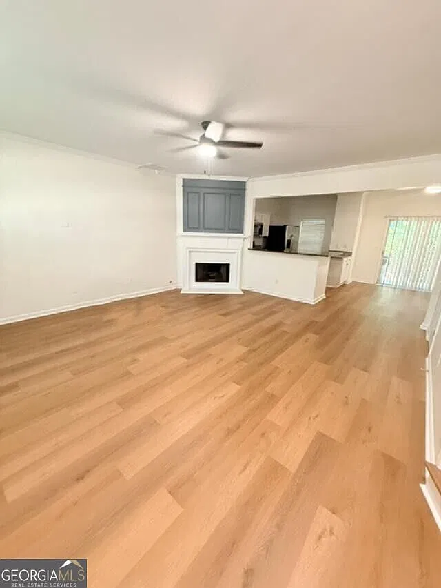 3 bed, 2.5 bath, 1428 sqft, $2,200 — Photo 3