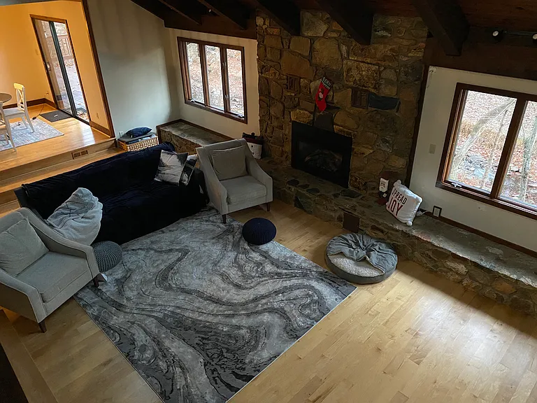 329 Continental Dr — Photo 2