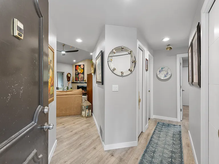 23401 Lakeview Dr #J304 — Photo 19