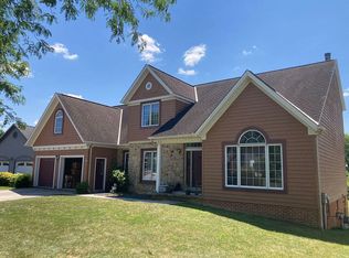 721 Spruce Dr, Hanover, PA 17331