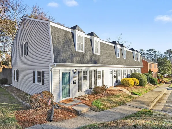 8001 Regent Park Ln, Charlotte, NC 28210