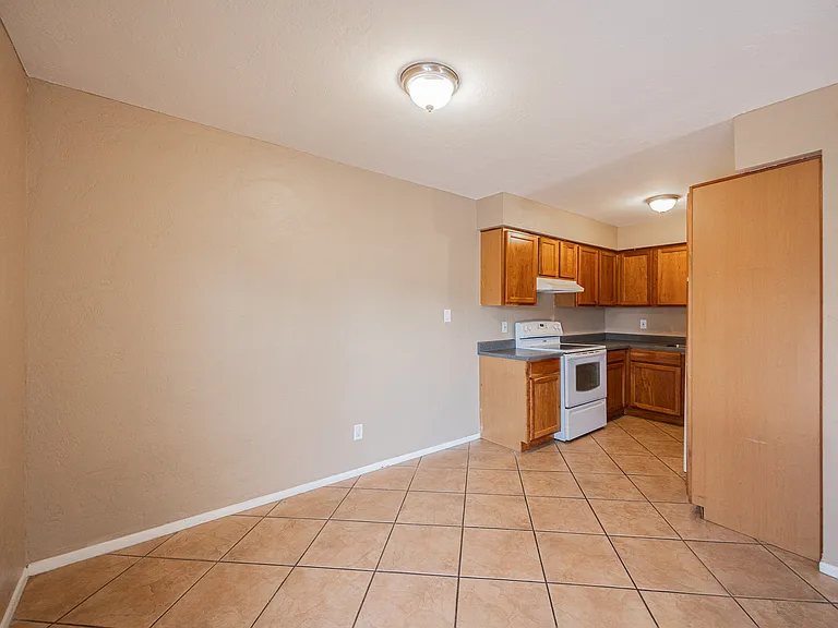 922 S Acapulco Ln #C — Photo 8
