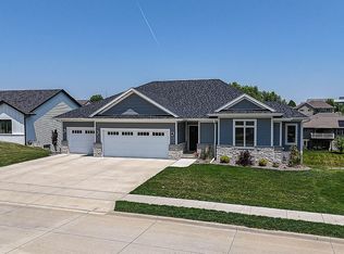 2250 Eldie Dr, Asbury, IA 52002