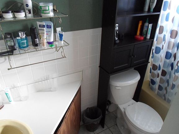4th image of 14 Charwood Cir