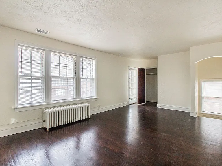 (287) 7120 Dartmouth Ave — Photo 4