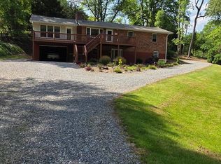 208 Ledford Chapel Rd, Hayesville, NC 28904