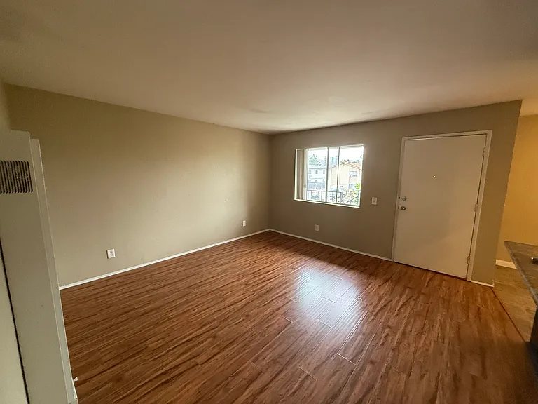 12369 Lakeshore Dr — Photo 7