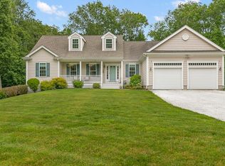 5 Songbird Ln, Westport, MA 02790